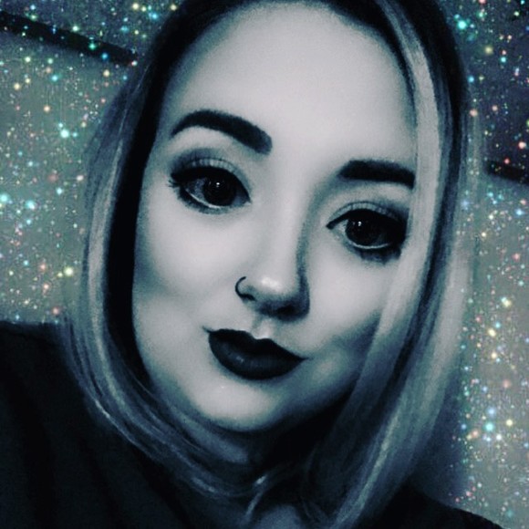 Meet your Posher, Sara - Picture 1 of 1